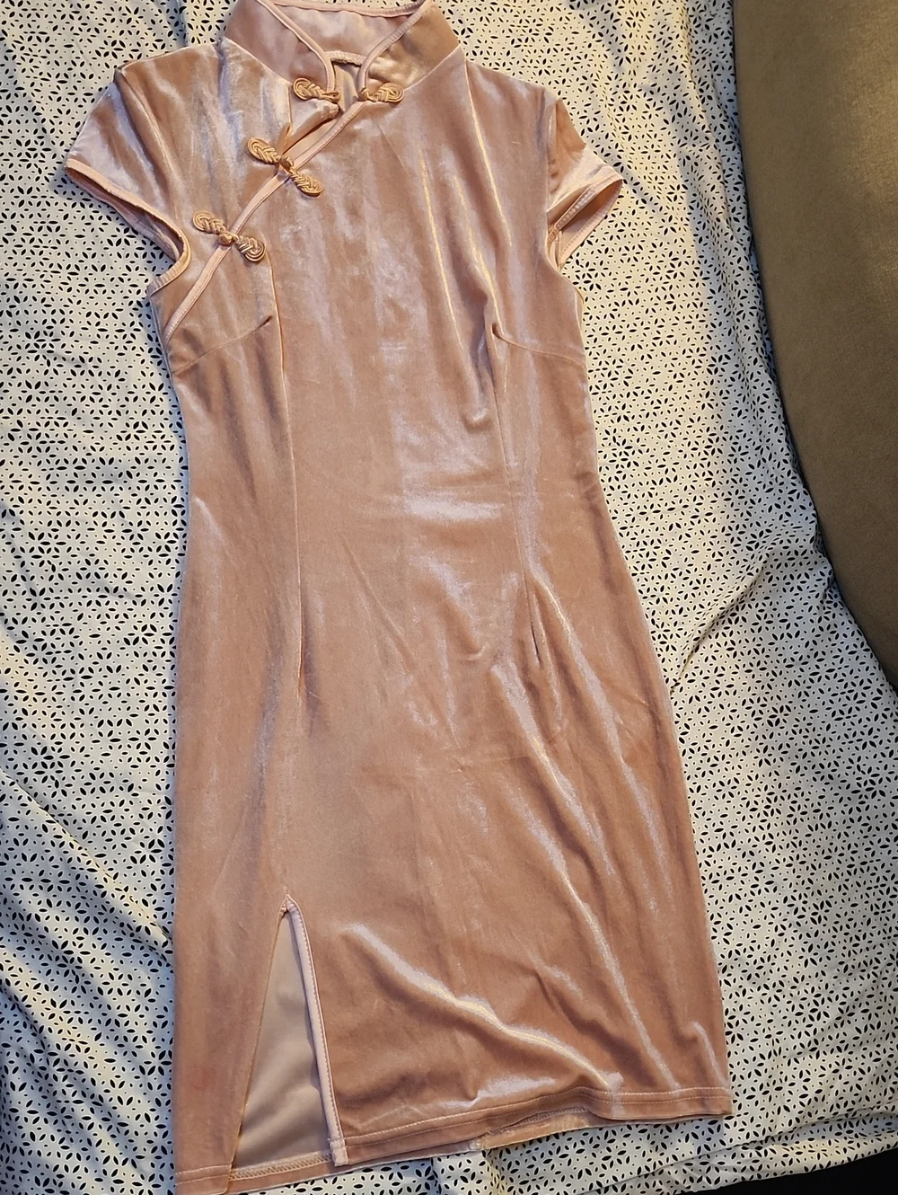 Women's Blush Pink Velvet Dress